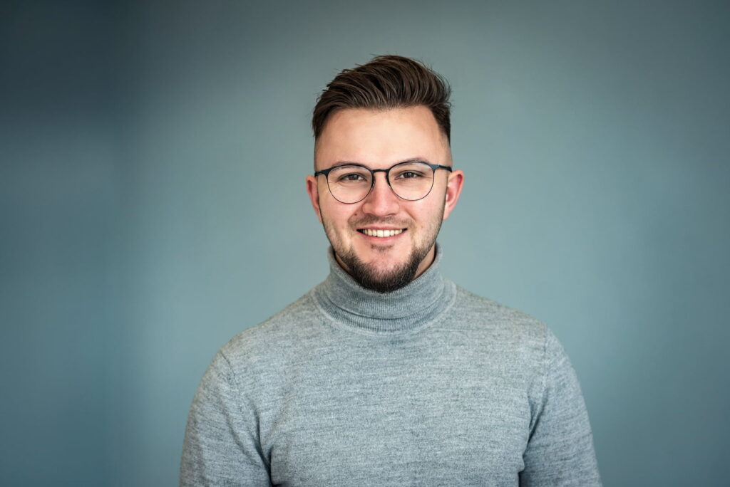 Nicolas, Gründer von H&M Automobile